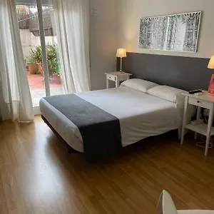  Hostel El Ninot Ισπανία