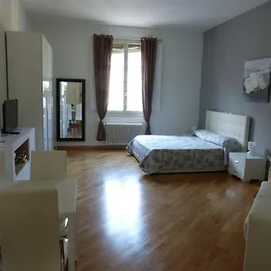 Residenza Piazza Santo Stefano , Bolonia Włochy