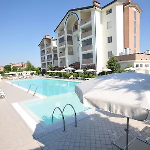 Cleo Aparthotel Llido Degli Estensi